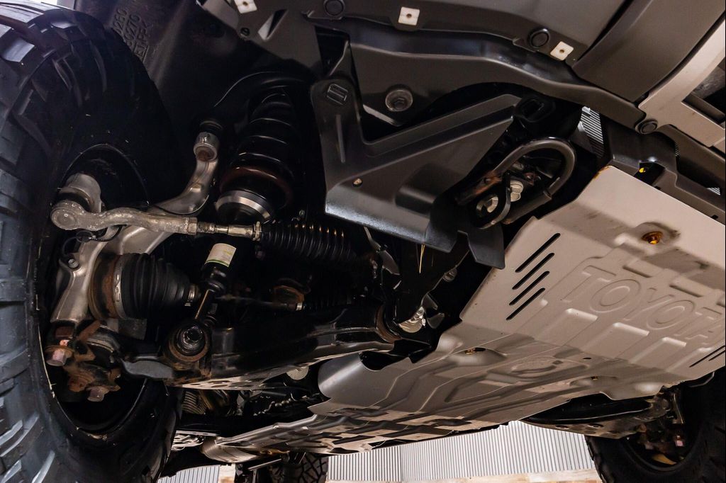 صورة 8 لـ 2024 Toyota LAND CRUISER BASE