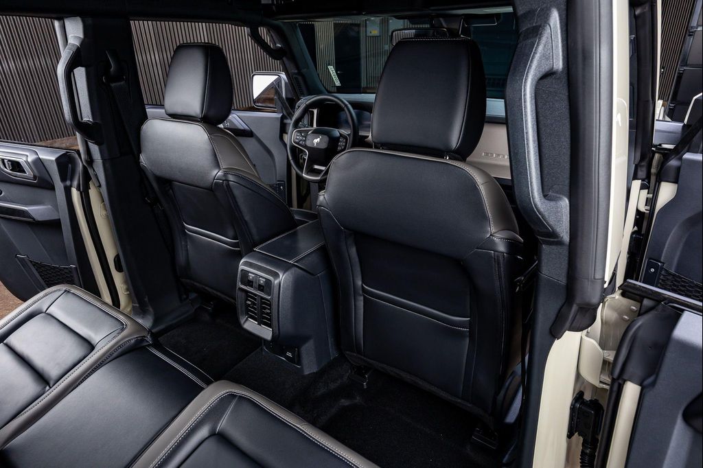 2026 FORD BRONCO OUTER BANKS 缩略图 30