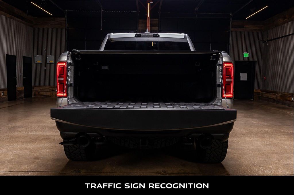 2025 RAM 1500 RHO CREW CAB 4X4 5'7' BOX — фото 8
