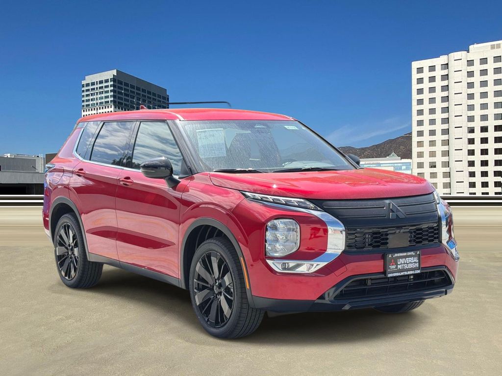 New 2026 Mitsubishi Outlander LE