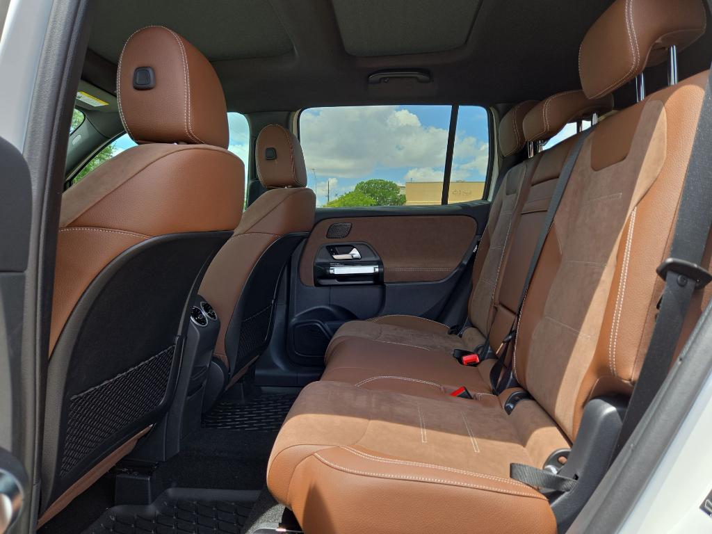 2025 Mercedes-BENZ GLB 缩略图 13