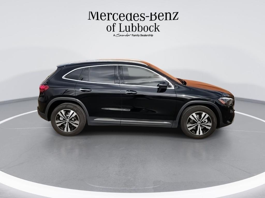 MERCEDES-BENZ GLA - 9