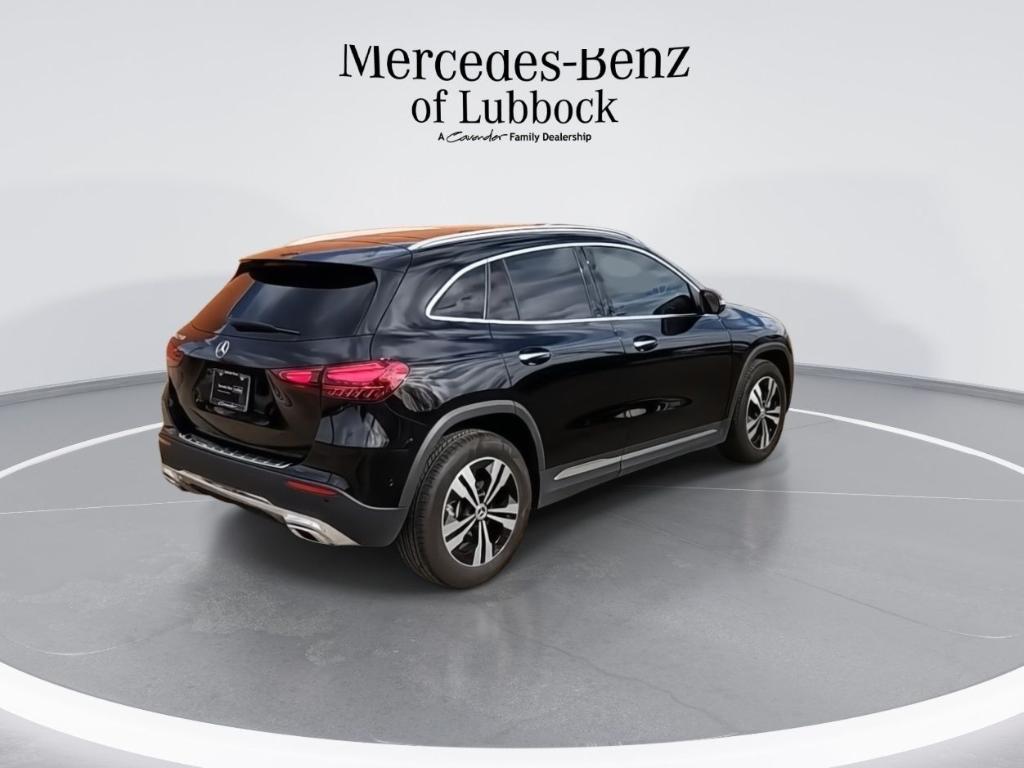 MERCEDES-BENZ GLA - 8