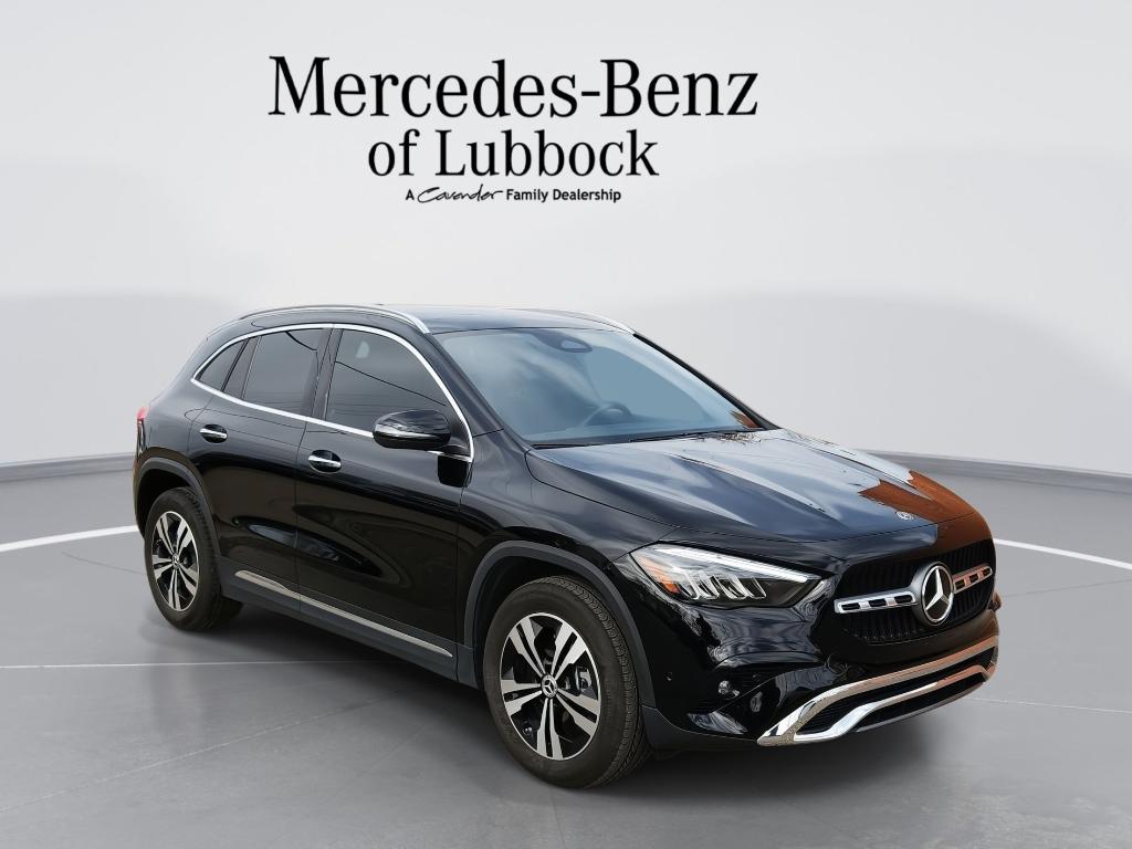 MERCEDES-BENZ GLA - 1