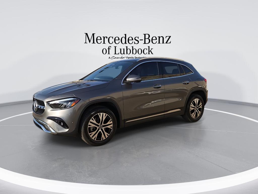 MERCEDES-BENZ GLA - 4