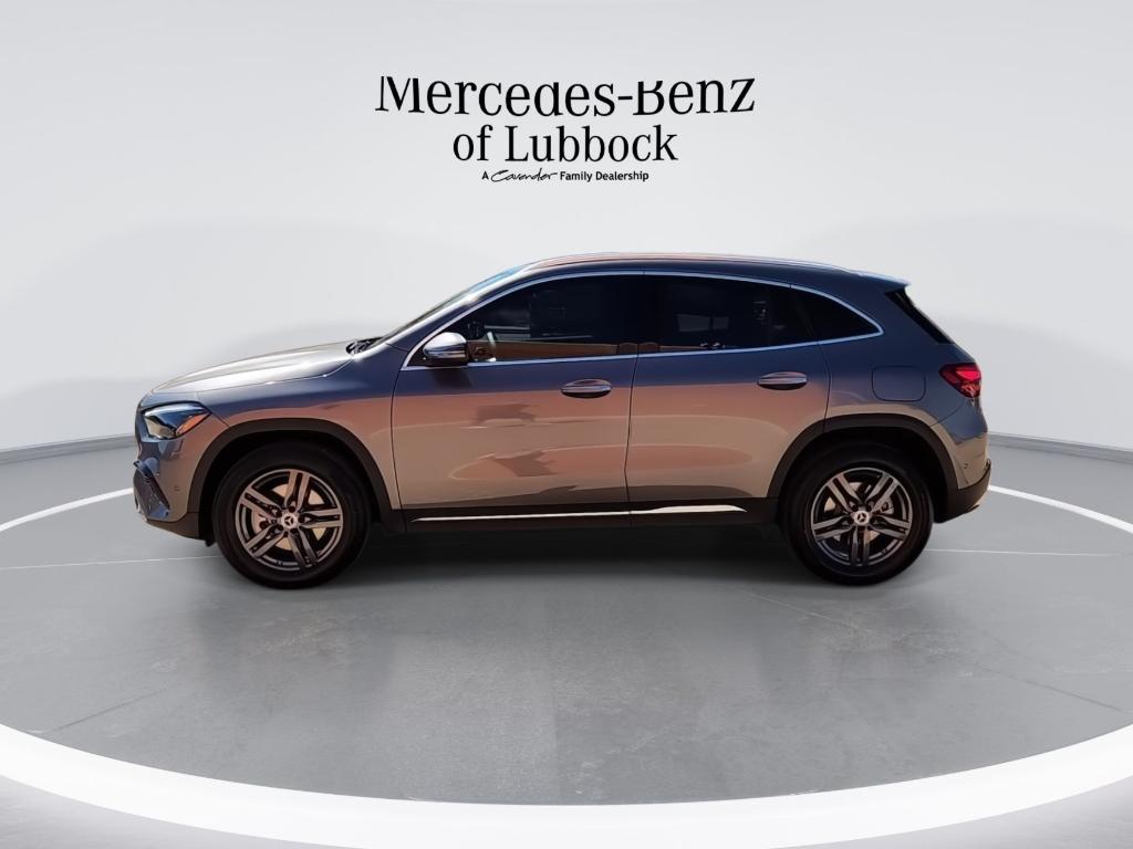 2025 Mercedes-BENZ GLA photo 5