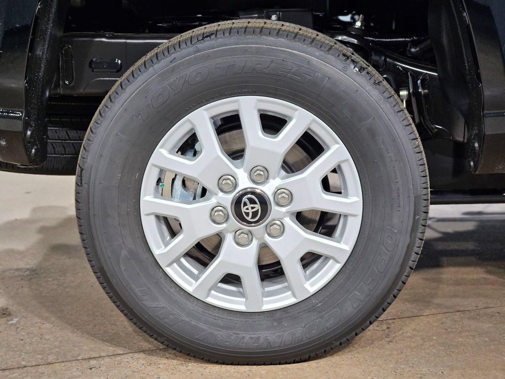 صورة مصغرة 22 لـ 2026 Toyota TACOMA SR5