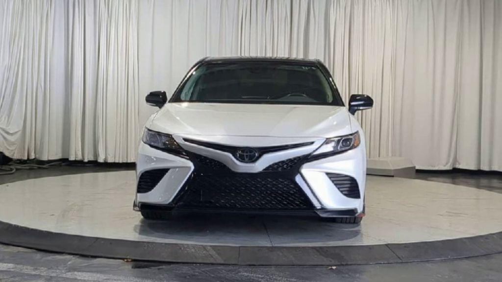 TOYOTA CAMRY - 3