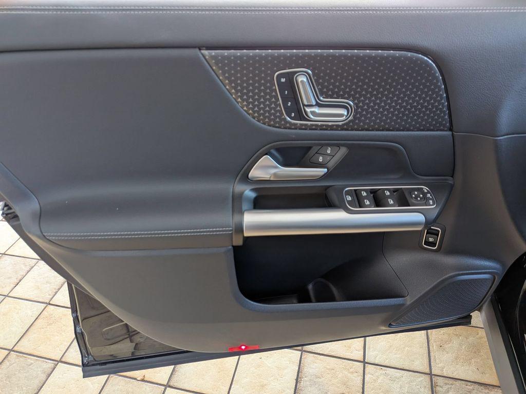 صورة مصغرة 14 لـ 2025 Mercedes-BENZ GLA