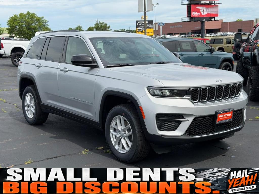 New 2026 Jeep Grand Cherokee Laredo 4x4