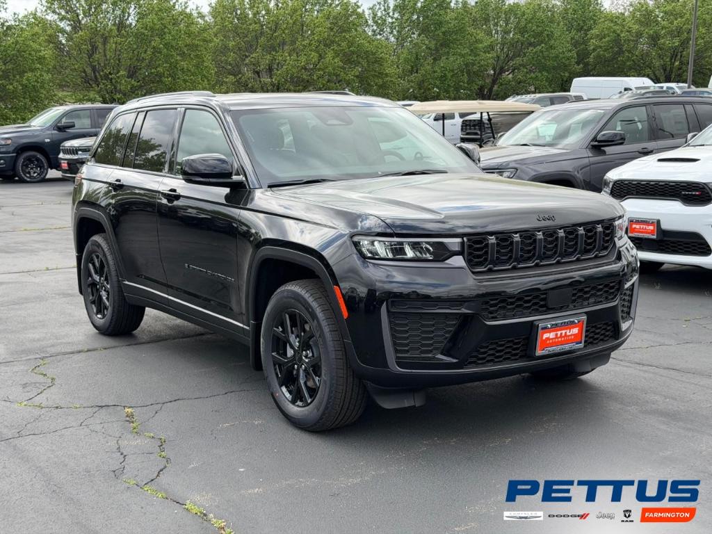 New 2026 Jeep Grand Cherokee Laredo