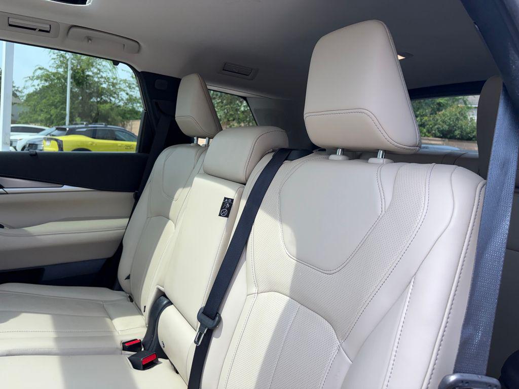 صورة مصغرة 24 لـ 2024 Infiniti QX60 LUXE