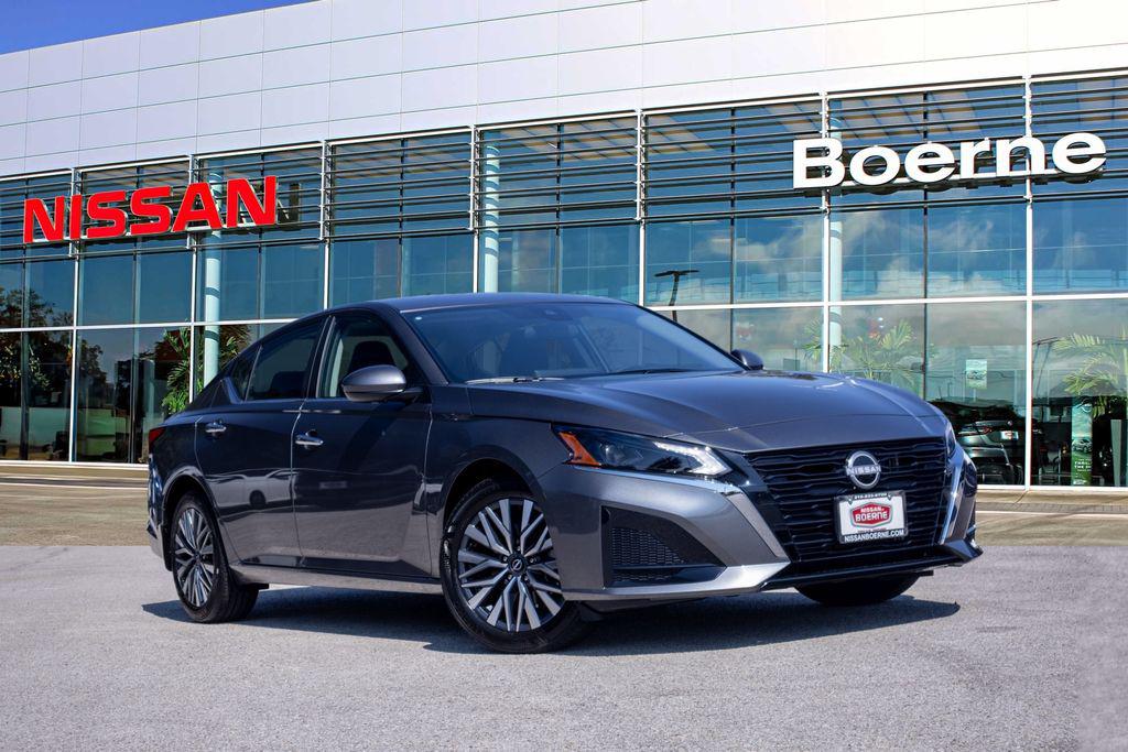 New 2025 Nissan Altima 2.5 SV