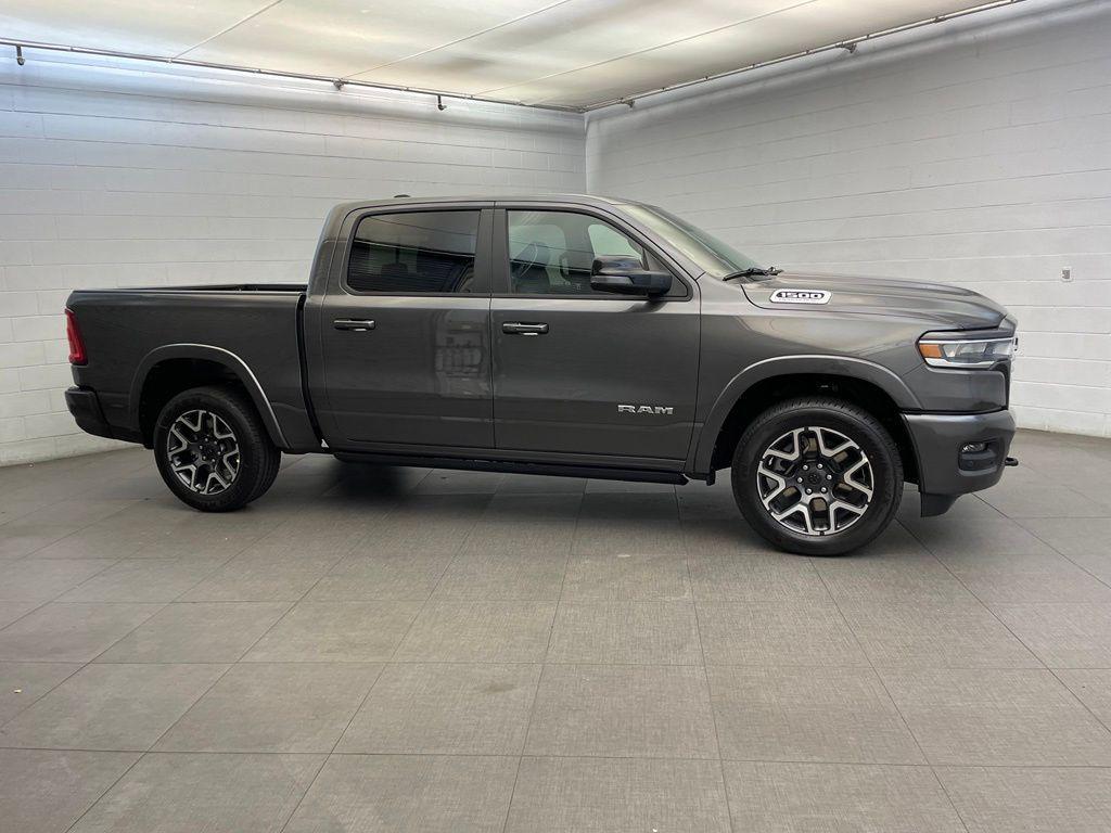 2026 RAM 1500 LARAMIE 照片 2