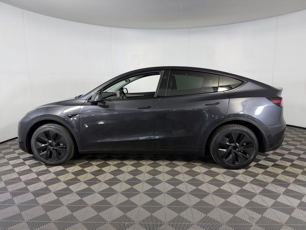 TESLA MODEL Y LONG RANGE DUAL MOTOR ALL-WHEEL DRIVE - 9