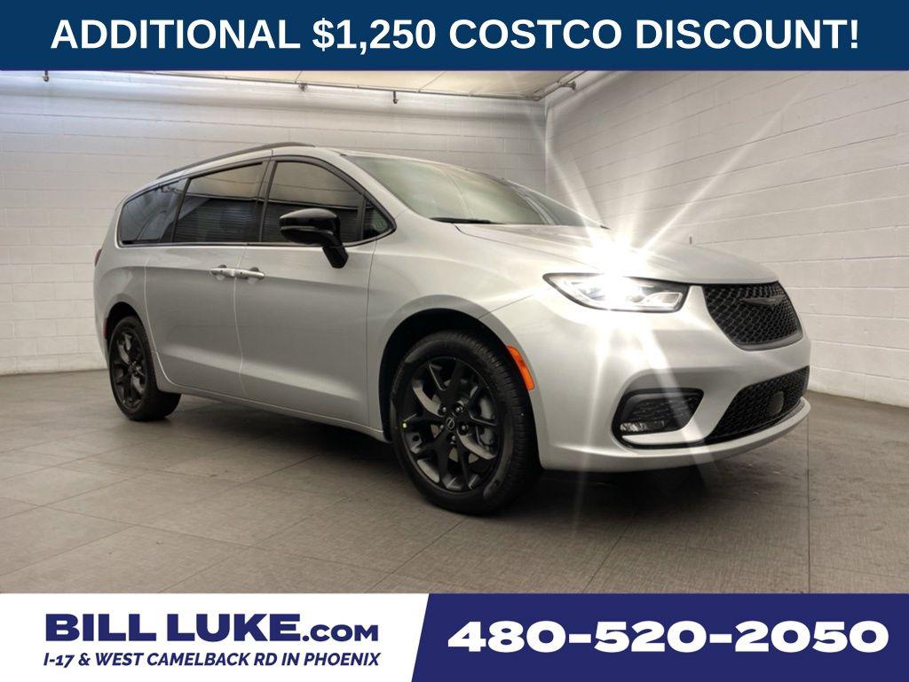New 2026 Chrysler Pacifica Limited