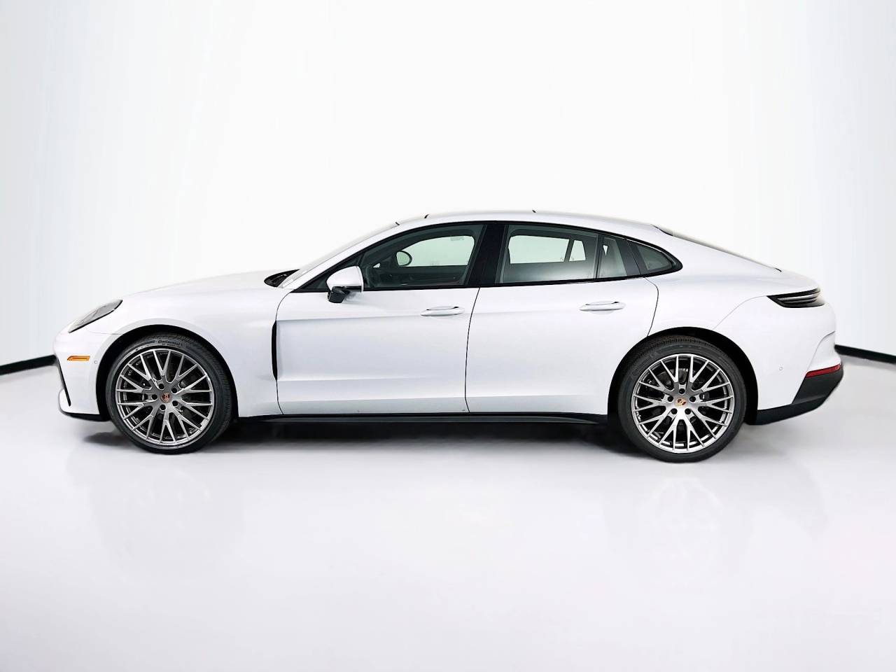 2026 Porsche PANAMERA 照片 2