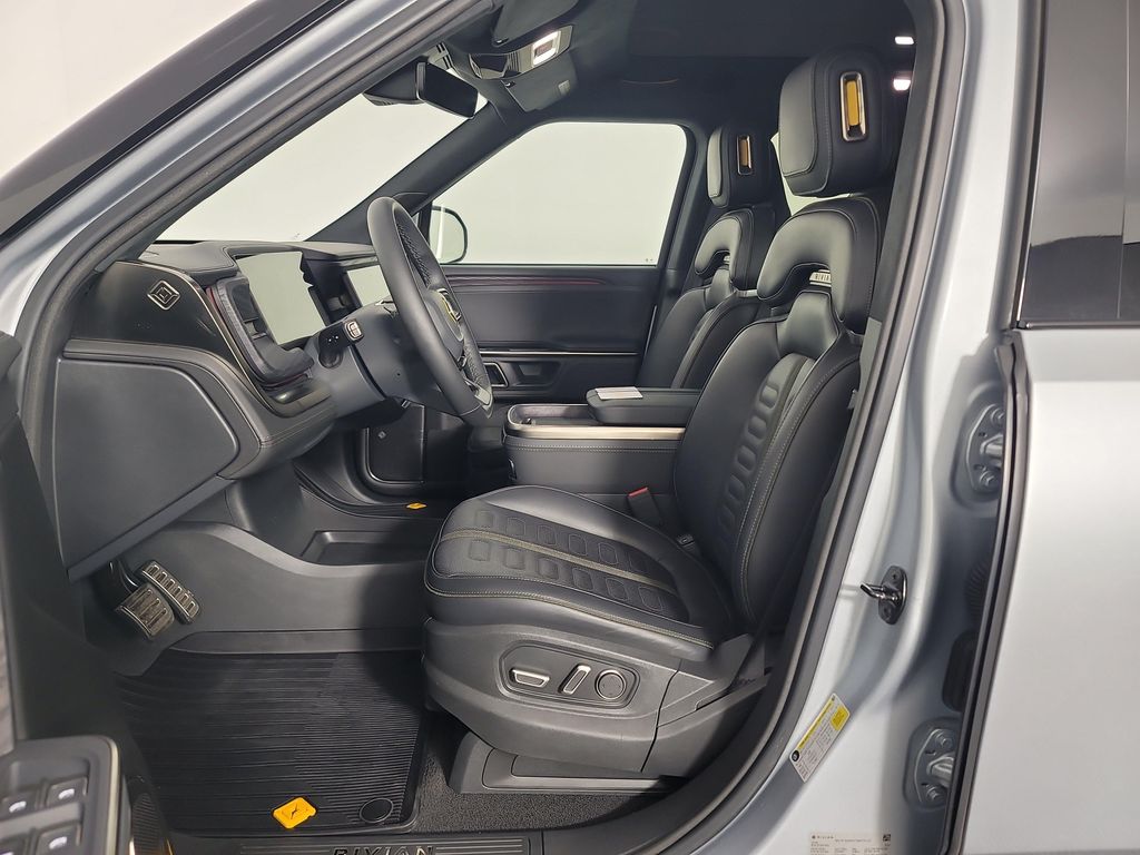 صورة مصغرة 20 لـ 2024 Rivian R1S ADVENTURE QUAD MOTOR LARGE PACK