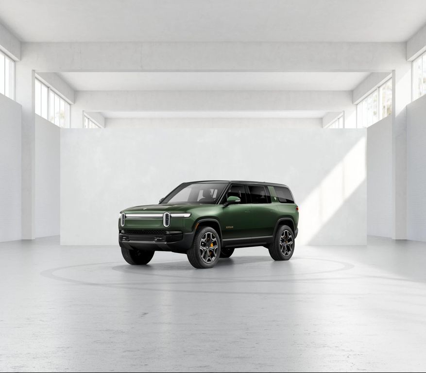 New 2026 Rivian R1S Tri Motor Max Pack
