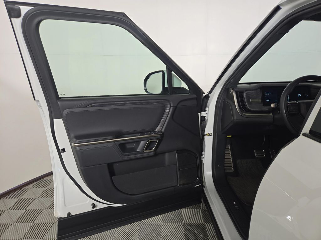 2023 Rivian R1T ADVENTURE QUAD MOTOR LARGE PACK — фото 16