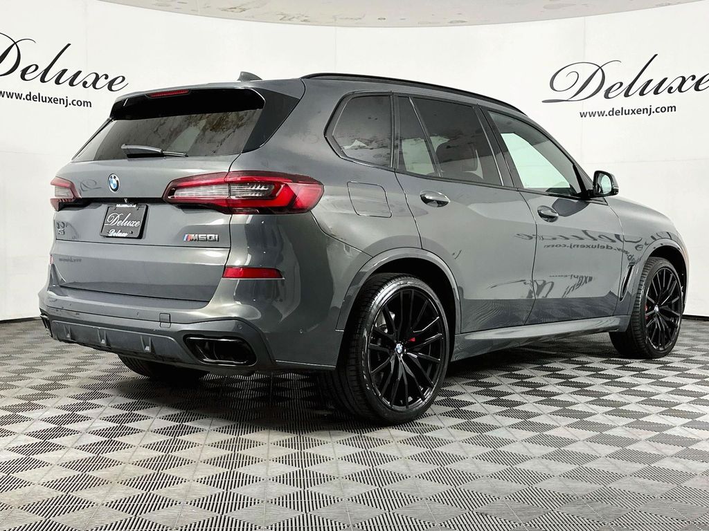 صورة 6 لـ 2022 BMW X5 M50I