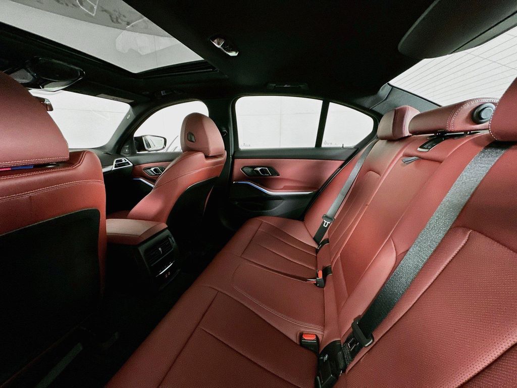 صورة مصغرة 24 لـ 2025 BMW M340 M340I XDRIVE