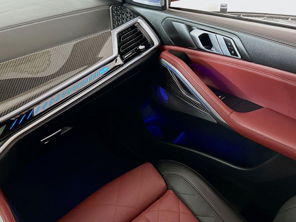 صورة 22 لـ 2024 BMW X6 M60I