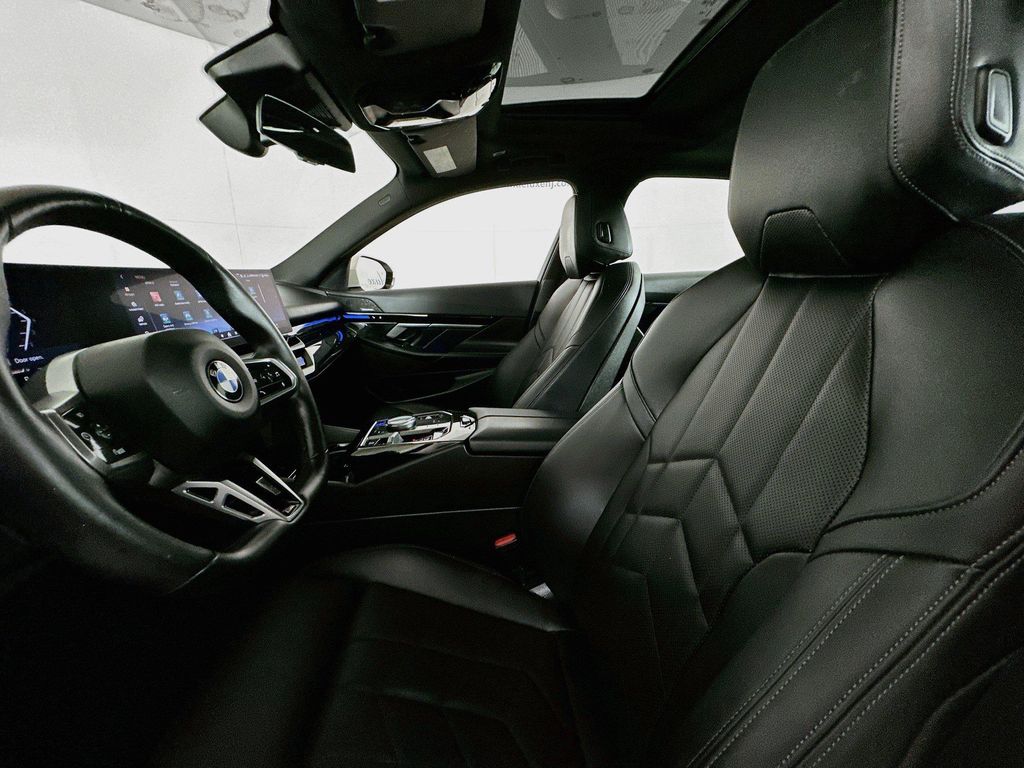 2024 BMW 530 530I XDRIVE — миниатюра 19