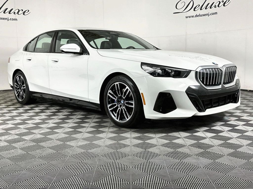 2024 BMW 530 530I XDRIVE 照片 1