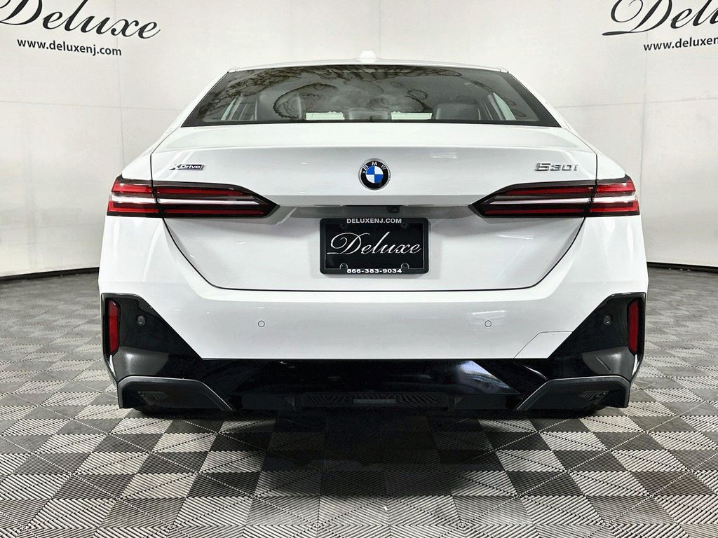 2024 BMW 530 530I XDRIVE 照片 5