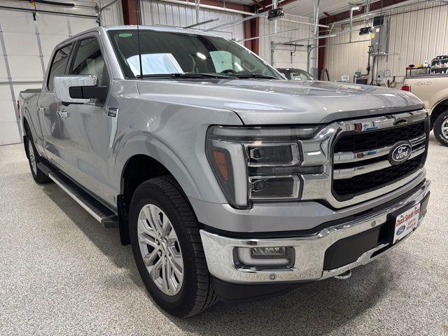FORD F-150 LARIAT - 3
