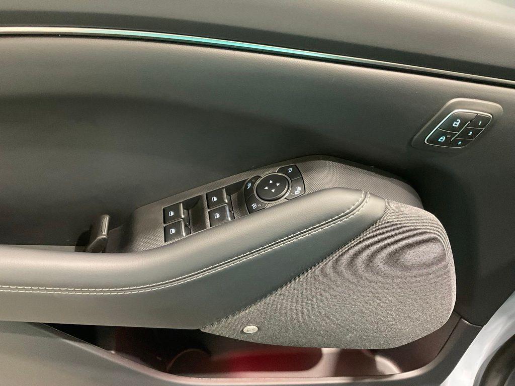 2026 FORD MUSTANG MACH-E PREMIUM — фото 7