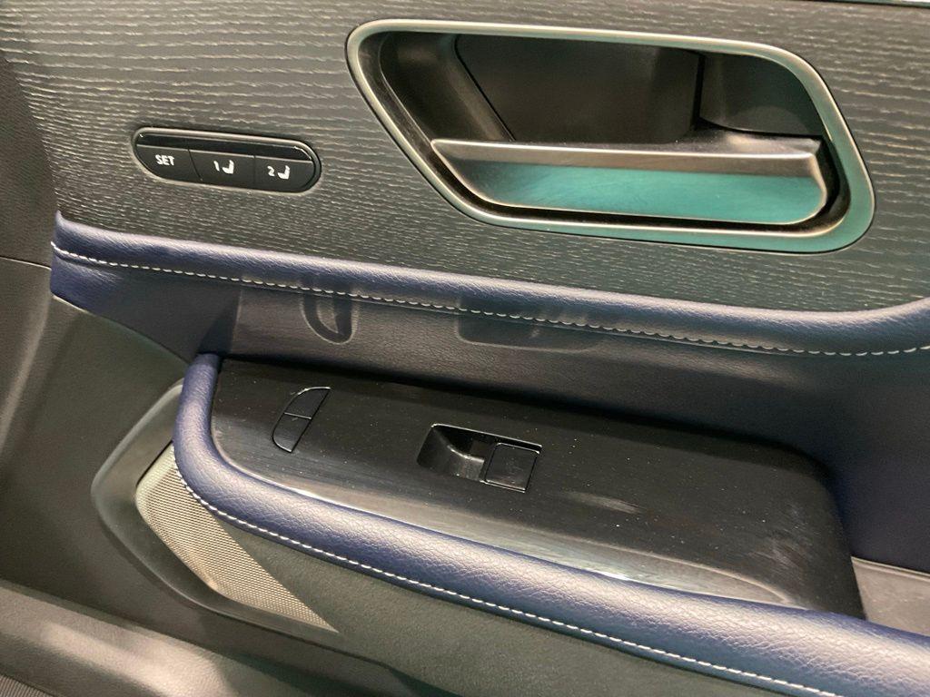 2026 Infiniti QX80 photo 13