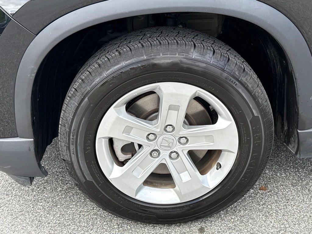 صورة 9 لـ 2023 Honda PILOT AWD LX