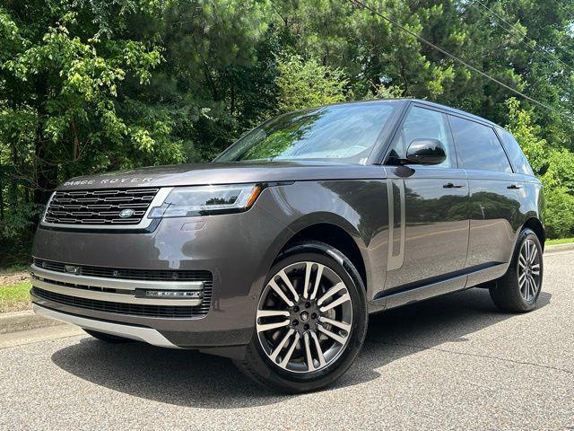 New 2025 Land Rover Range Rover SE