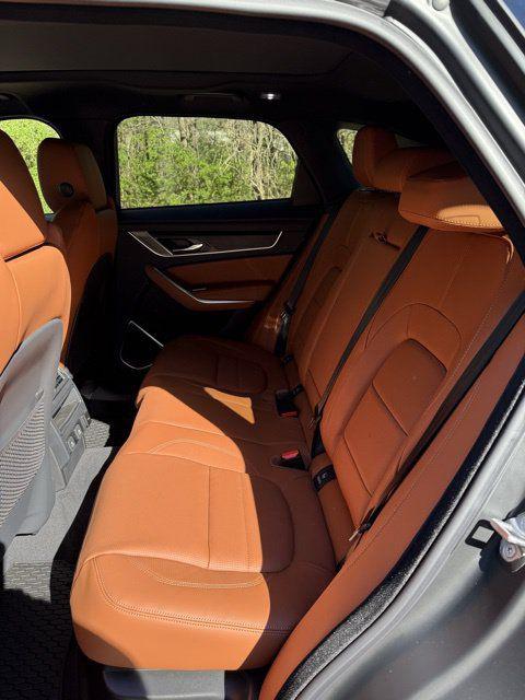صورة مصغرة 19 لـ 2026 Jaguar F-PACE P250 R-DYNAMIC S