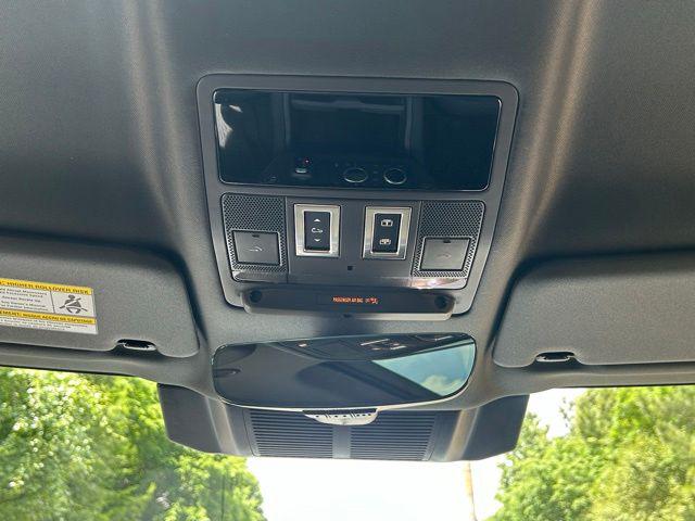 2026 LAND Rover DEFENDER S — миниатюра 16