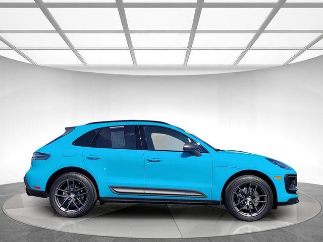 صورة مصغرة 3 لـ 2023 Porsche MACAN T