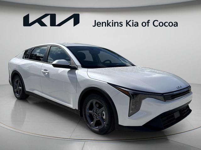 New 2026 Kia K4 LXS