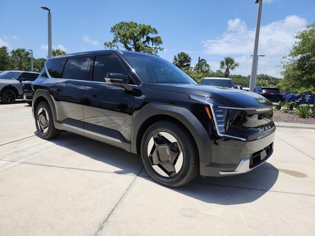New 2026 Kia EV9 Light Long Range