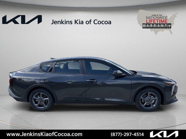 New 2026 Kia K4 LXS