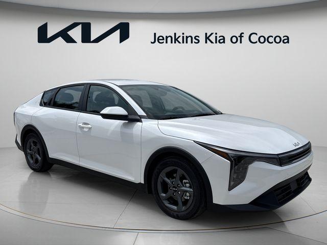 New 2026 Kia K4 LXS