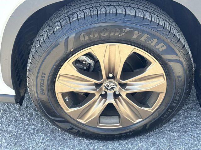 TOYOTA HIGHLANDER - 10