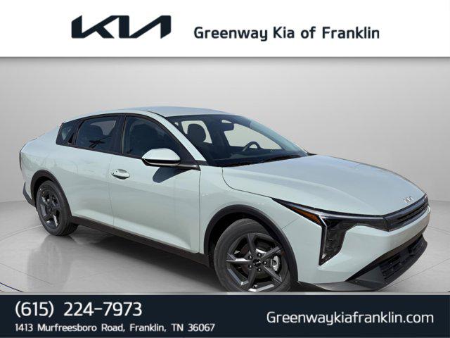 New 2025 Kia K4 LXS