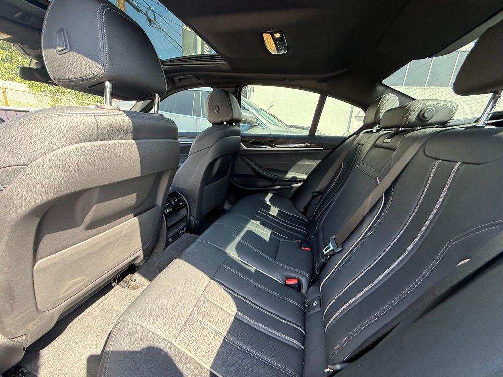 2021 BMW 540 540I photo 4