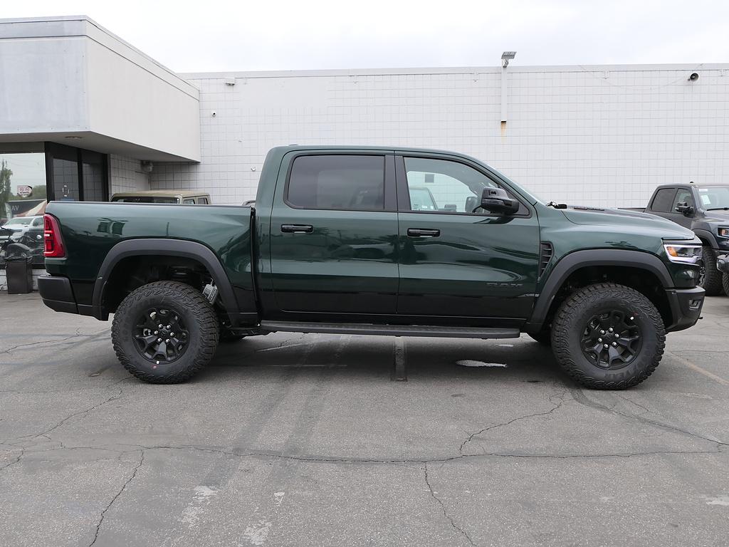 صورة 2 لـ 2026 RAM 1500 RHO CREW CAB 4X4 5'7' BOX