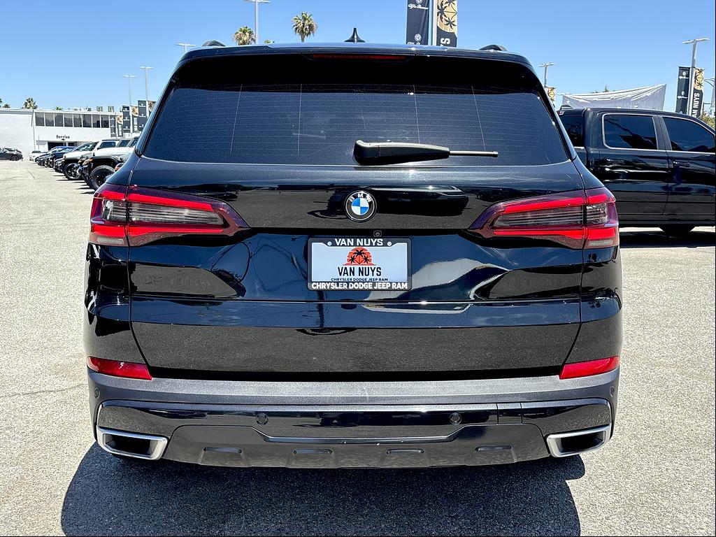 صورة 4 لـ 2023 BMW X5 XDRIVE40I
