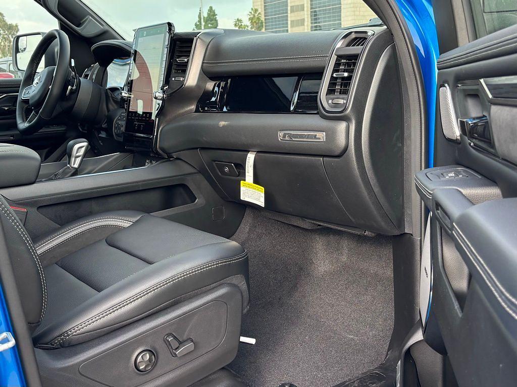 صورة مصغرة 25 لـ 2026 RAM 1500 REBEL