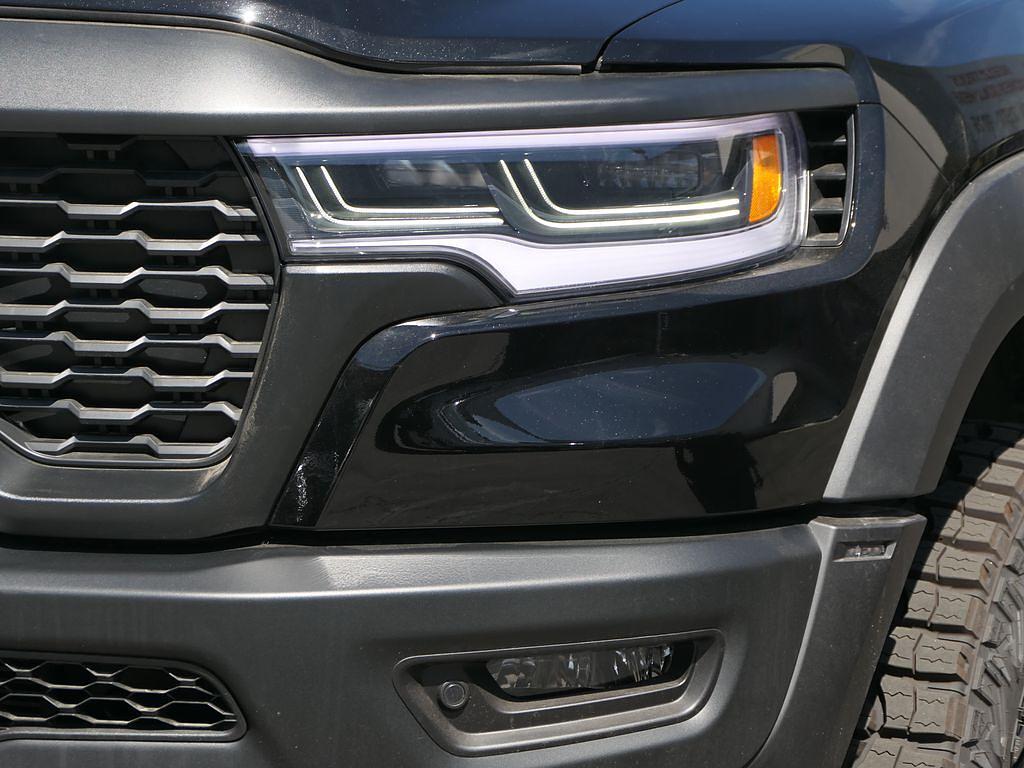 صورة 7 لـ 2026 RAM 1500 RHO CREW CAB 4X4 5'7' BOX