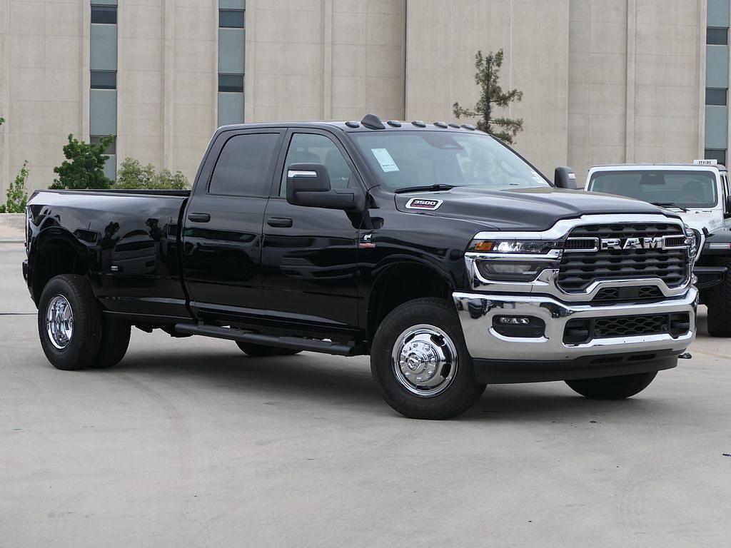 New 2026 RAM 3500 Tradesman Crew Cab 4x4 8' Box